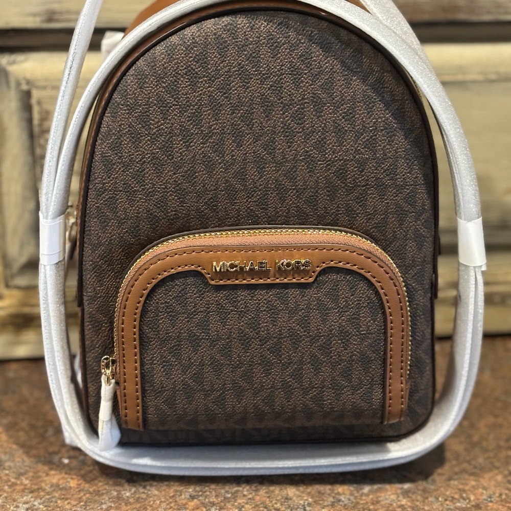 NWT MK Michael Kors xs convertible backpack - Picture 7 of 7